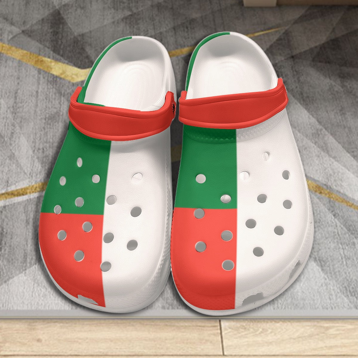 Madagascar Clogs - Mens