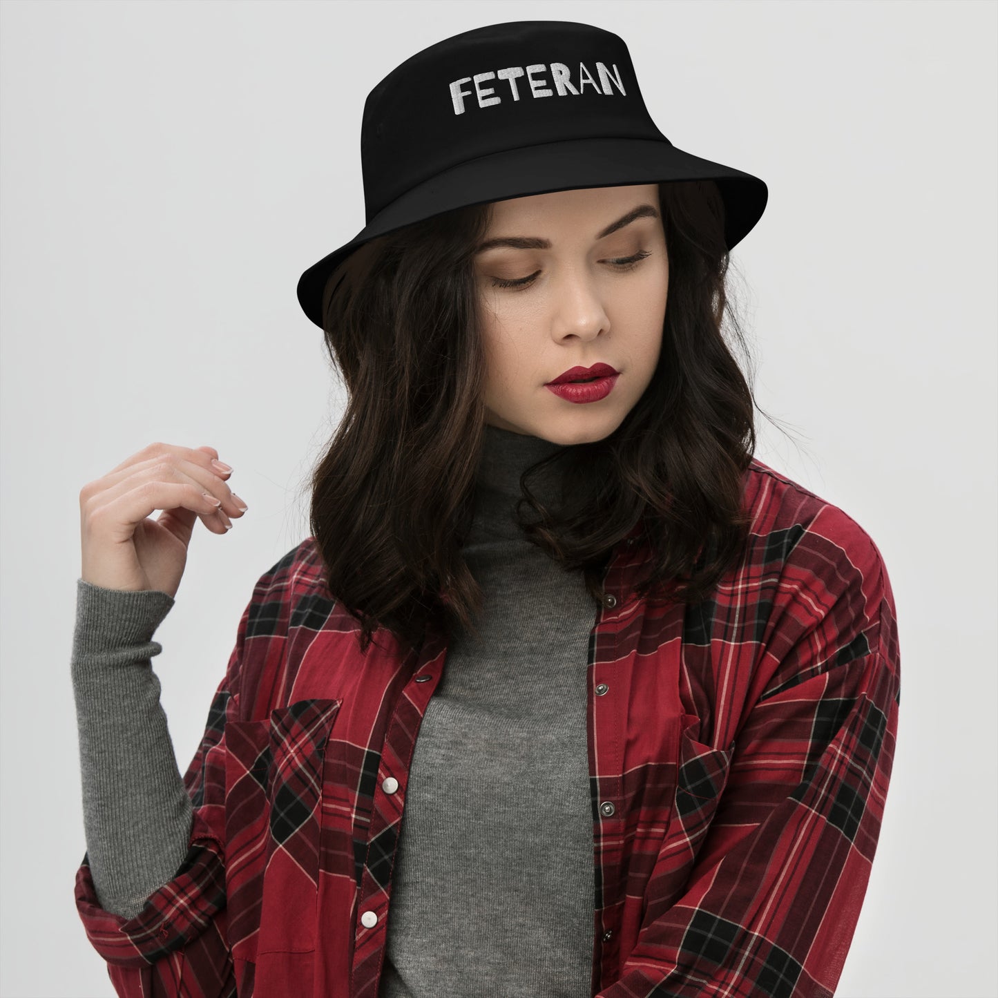 Feteran Bucket Hat