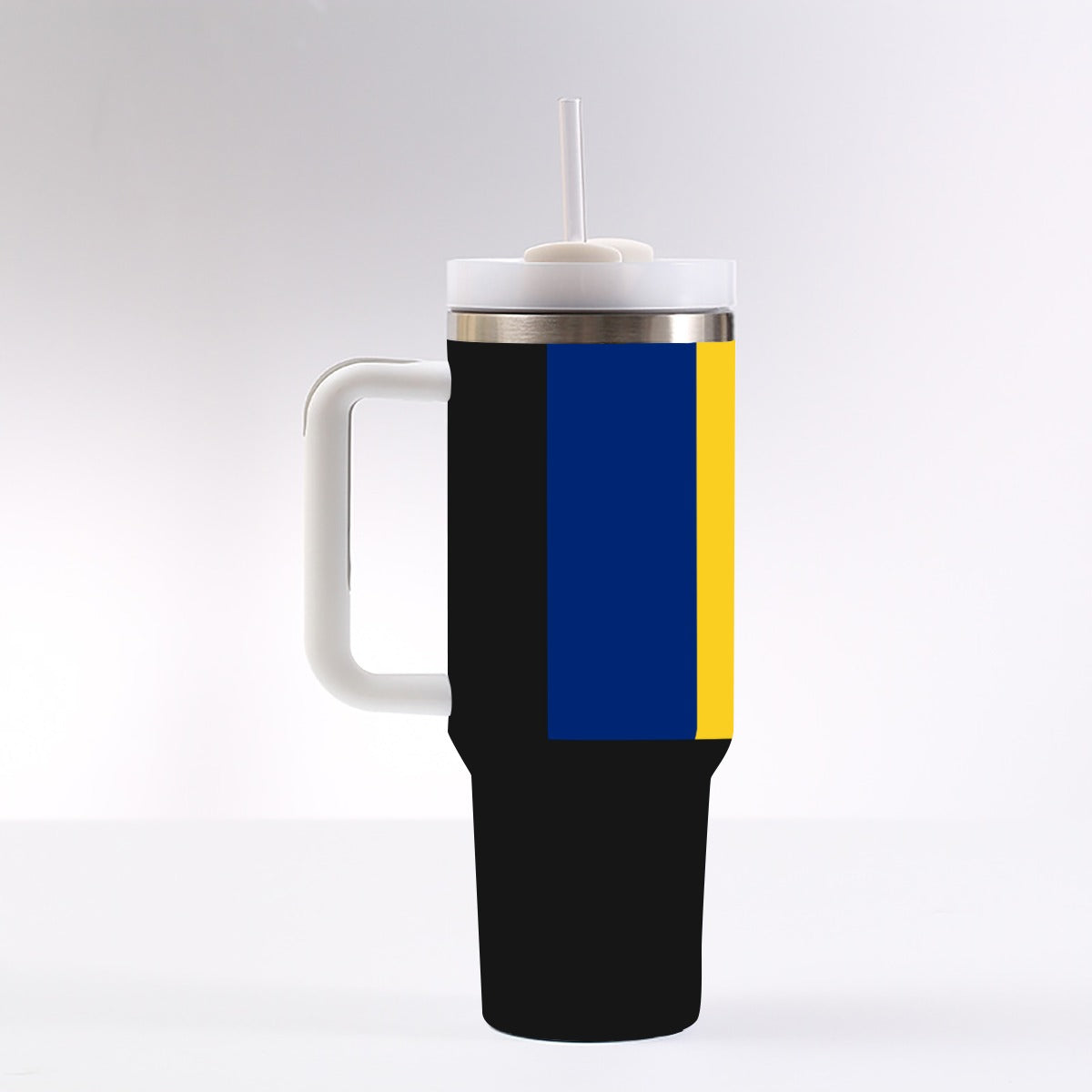 Saint Vincent and the Grenadines 40 oz Tumbler With Handle.